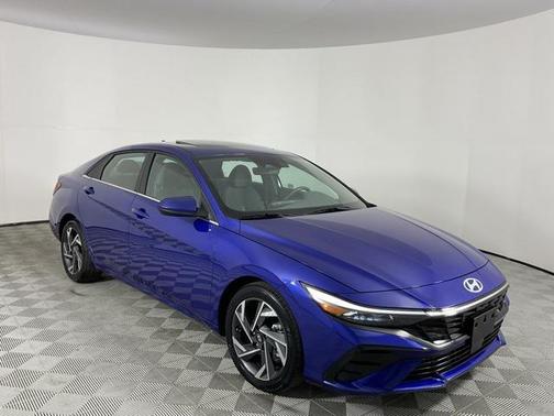 2025 Hyundai ELANTRA SEL