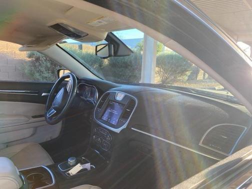 2021 Chrysler 300 Touring