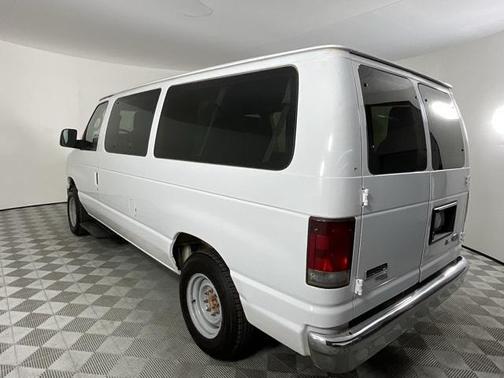 2009 Ford E150 Base