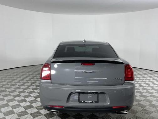 2019 Chrysler 300 S