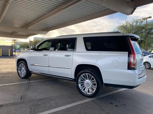 2019 Cadillac Escalade ESV Platinum