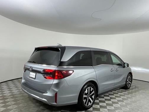 Solar Silver Metallic 2025 Honda Odyssey EX-L