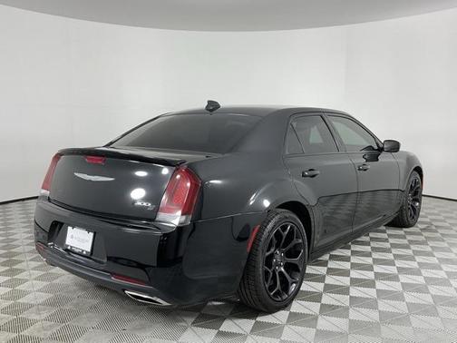 2019 Chrysler 300 S