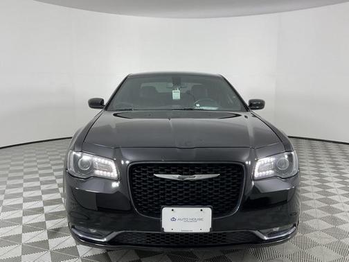 2019 Chrysler 300 S