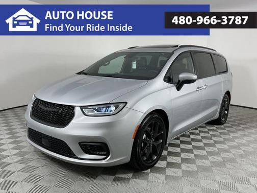 2023 Chrysler Pacifica Touring L