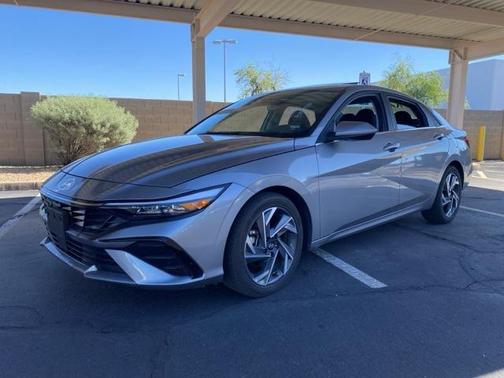 2025 Hyundai ELANTRA SEL