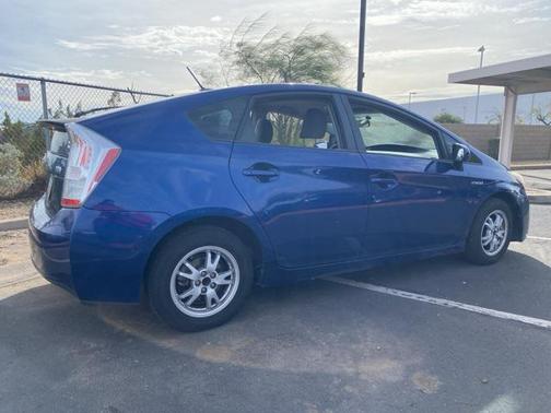 2010 Toyota Prius III