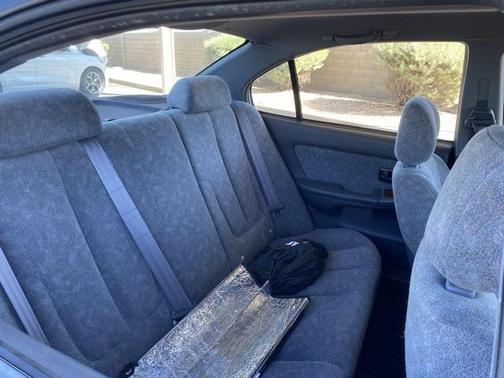 2002 Hyundai ELANTRA GLS