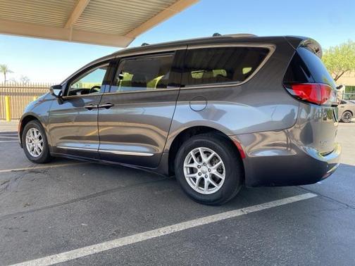 2020 Chrysler Pacifica Touring L