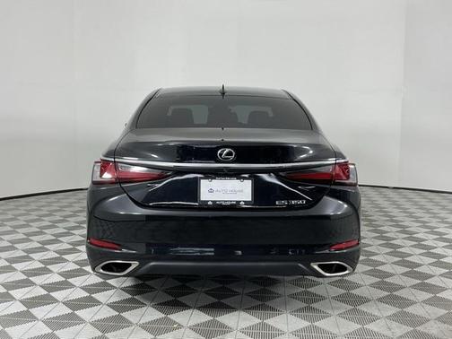 2022 Lexus ES 350 Base