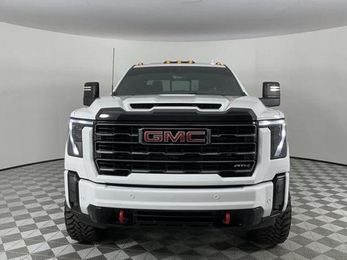 2024 GMC Sierra 2500 AT4