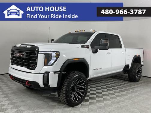 2024 GMC Sierra 2500 AT4