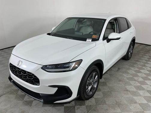 White 2027 Honda HR-V LX 2WD