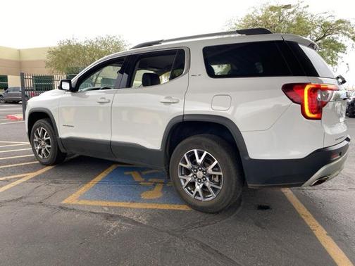 2023 GMC Acadia FWD SLT