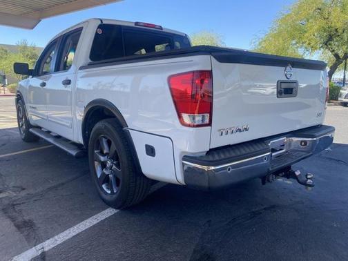 2015 Nissan Titan SV