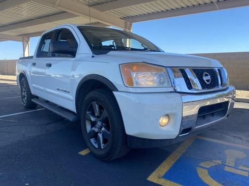 2015 Nissan Titan SV
