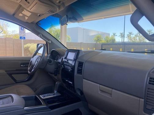 2015 Nissan Titan SV