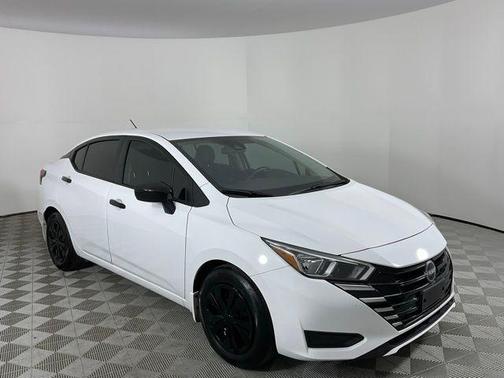 2024 Nissan Versa 1.6 S