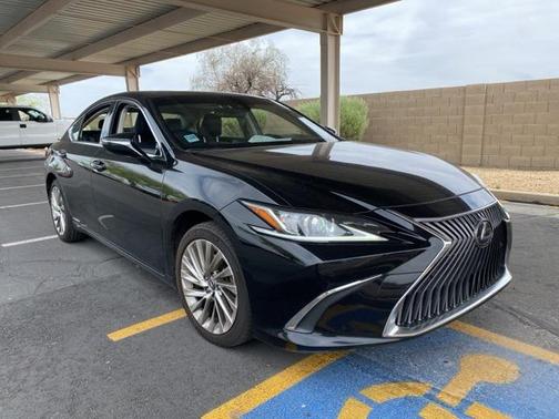 2019 Lexus ES 300h Luxury