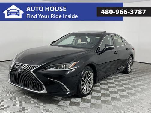 2019 Lexus ES 300h Luxury