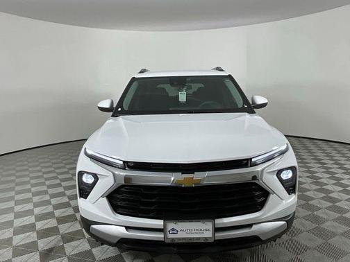 Summit White 2025 Chevrolet Trailblazer LT