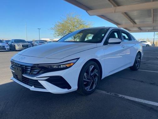 2025 Hyundai ELANTRA SEL
