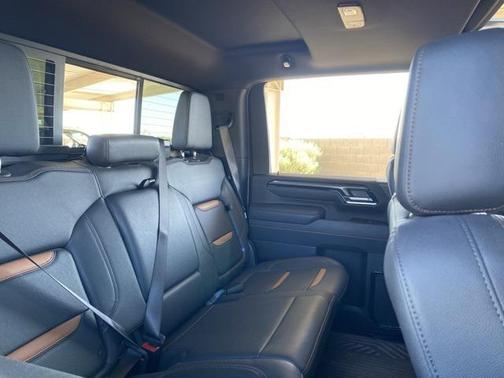 2025 GMC Sierra 2500 AT4