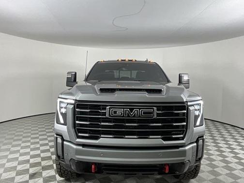 2025 GMC Sierra 2500 AT4