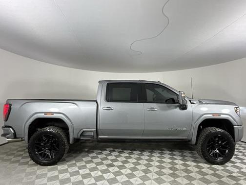 2025 GMC Sierra 2500 AT4