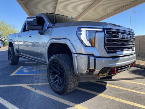 2025 GMC Sierra 2500 AT4