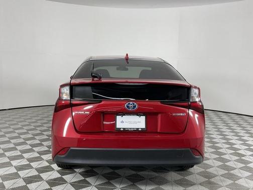 2022 Toyota Prius LE