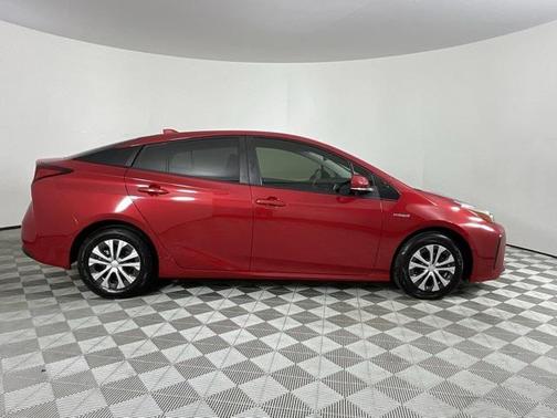 2022 Toyota Prius LE