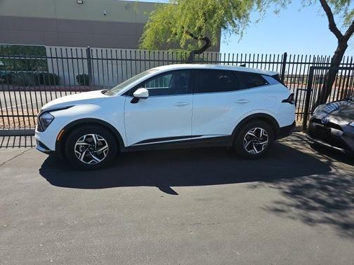 2023 Kia Sportage LX