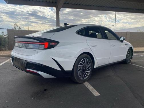 2024 Hyundai SONATA Hybrid SE