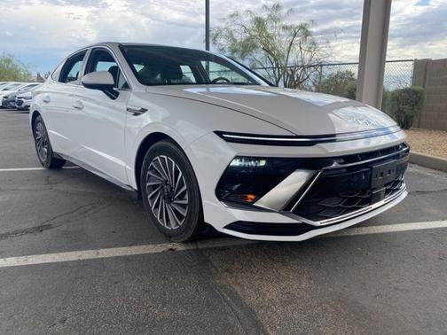 2024 Hyundai SONATA Hybrid SE