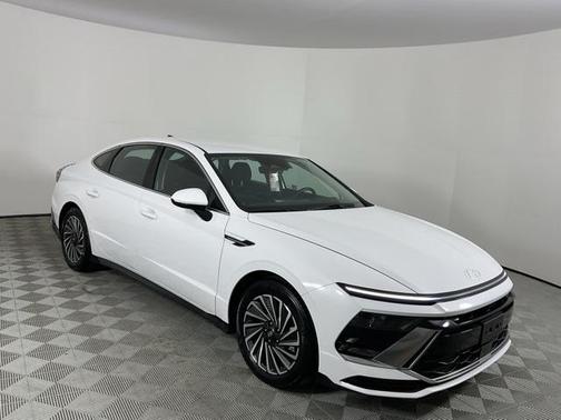 2024 Hyundai SONATA Hybrid SE