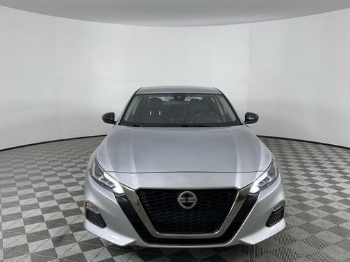 2021 Nissan Altima SR FWD