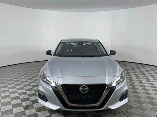 2021 Nissan Altima SR FWD