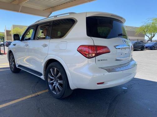 2017 INFINITI QX80 Signature Edition