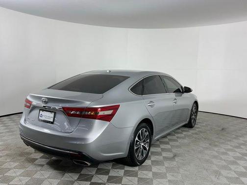 2018 Toyota Avalon XLE