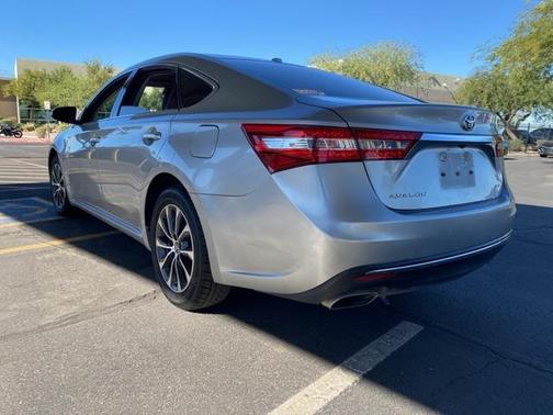 2018 Toyota Avalon XLE