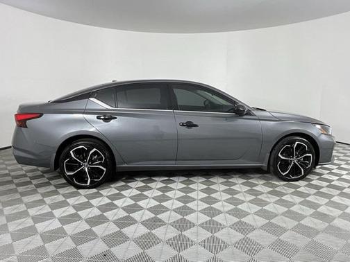 2024 Nissan Altima SR Intelligent AWD