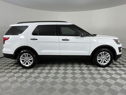 2016 Ford Explorer Base