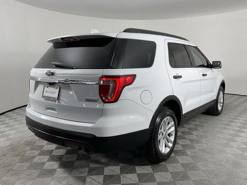 2016 Ford Explorer Base