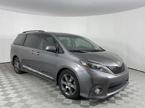 2015 Toyota Sienna SE Premium