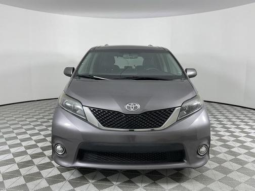 2015 Toyota Sienna SE Premium