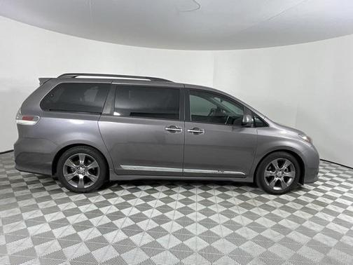 2015 Toyota Sienna SE Premium