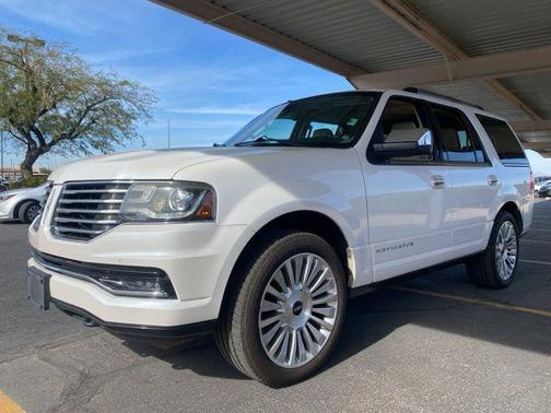 2015 Lincoln Navigator Base