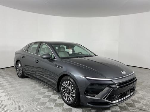 2024 Hyundai SONATA Hybrid SE