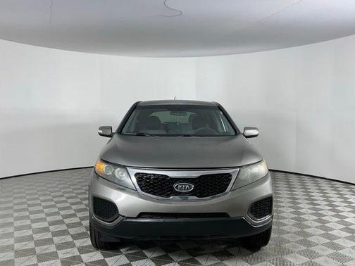 Titanium Silver 2013 Kia Sorento LX